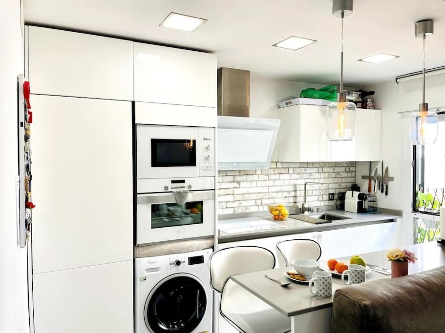 סביליה Nuevo!! Apartamento Lujo&Confort. Parking מראה חיצוני תמונה